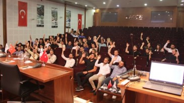AOSB’NİN GENÇ SANAYİCİLERİ YÖNETİMİNİ SEÇTİ