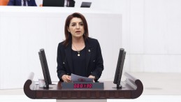 CHP’Lİ KIŞ: “KREŞ FİYATLARI ASGARİ ÜCRETİ GEÇTİ KADINLAR İŞ BIRAKIYOR”