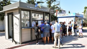 ALIM GÜCÜ AZALAN VATANDAŞ MAHALLE MUTFAKLARINA KOŞUYOR