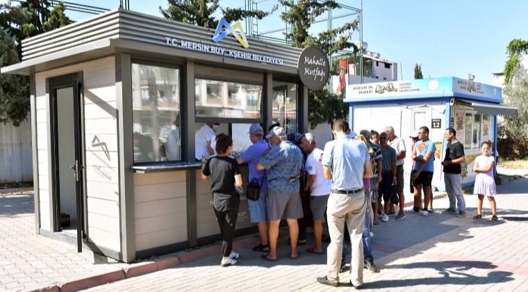 ALIM GÜCÜ AZALAN VATANDAŞ MAHALLE MUTFAKLARINA KOŞUYOR