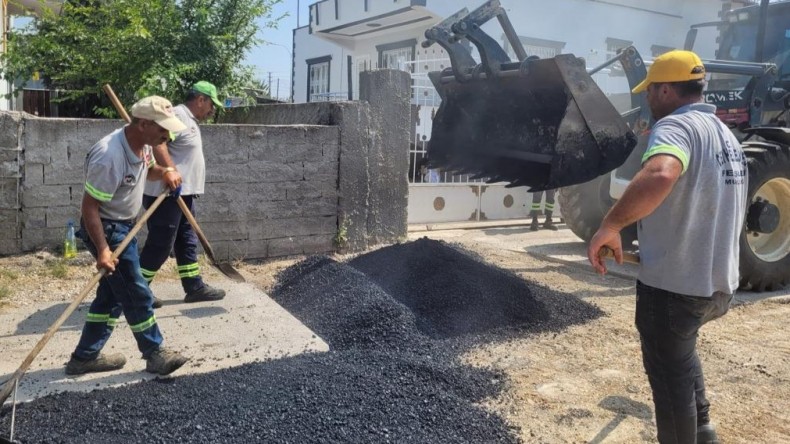 CEYHAN’DA BOZUK YOL KALMAYACAK