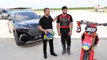 YÜREĞİR’DE NEFES KESEN KAPIŞMA