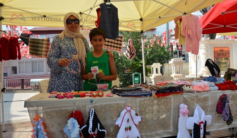 BÜYÜKŞEHİR ÜRETİCİ KADIN STANTLARI ÇAMLIYAYLA’DA KURULDU