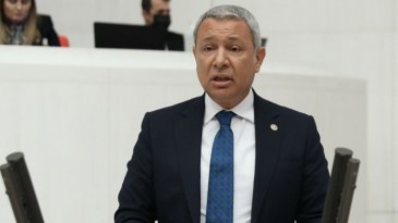 ADANA’DA YÜZ BİNLERCE KİŞİ RİSKLİ BİNALARDA YAŞIYOR