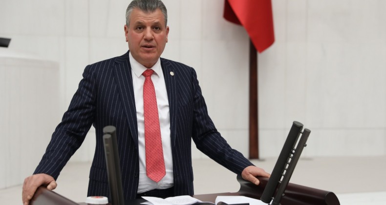 “YANLIŞTAN VAZGEÇİN, İSTİFA EDİN”