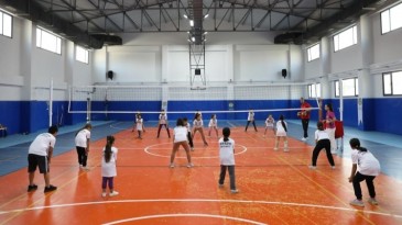 YÜREĞİR BELEDİYESİ ‘KIŞ SPOR OKULLARI’ BAŞLIYOR