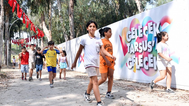 TARSUS GENÇLİK KAMPI KENDİLERİNİ KEŞFETMEK İSTEYEN ÇOCUKLARI BEKLİYOR