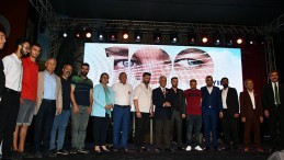 100. YILDA 100 YENİ ÜYEYE ROZET TAKILDI