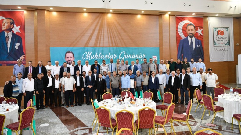 BAŞKAN ULUDAĞ’DAN MUHTARLAR ONURUNA YEMEK