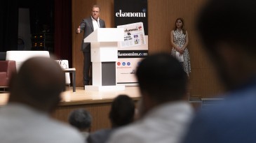 “MERSİN BİR TİCARET KENTİDİR”