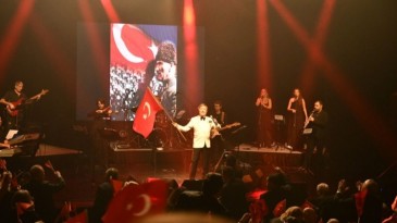 ADANA 100. YILDA EROL EVGİN’LE COŞTU