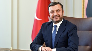 YÜREĞİRLİ ÜNİVERSİTELİLERE BELEDİYE DESTEĞİ…