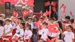 YÜREĞİR BELEDİYESİ CUMHURİYET’İN 100. YILINI COŞKUYLA KUTLADI