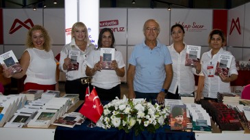 MERSİN BÜYÜKŞEHİR STANDI KİTAP FUARI’NDA BÜYÜ İLGİ GÖRDÜ