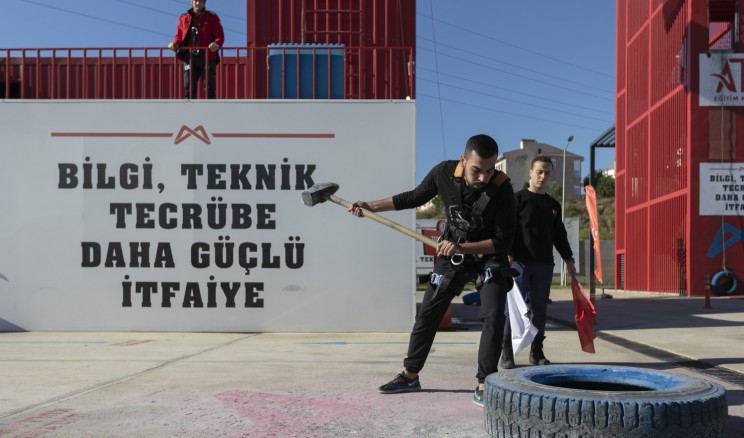 BÜYÜKŞEHİR İTFAİYESİ KADROSUNU GÜÇLENDİRİYOR