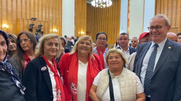 100 CUMHURİYET KADININDAN ANKARA ÇIKARMASI