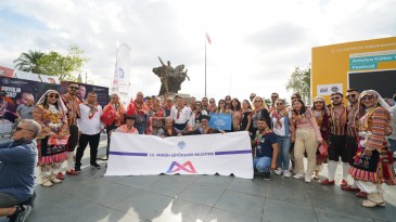 BÜYÜKŞEHİR’İN YÖRÜK ÇADIRI ZİYARETÇİLERİNDEN TAM NOT ALDI