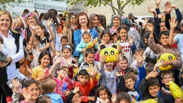 BÜYÜKŞEHİR’İN GÖNÜLLÜ ORDUSU SAYISIZ GÜZELLİĞE İMZA ATIYOR