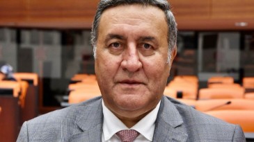 GÜRER: “MUTFAK YANIYOR AMA BANKACILIK SEKTÖRÜNÜN İŞİ İYİ”