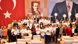 KADINLAR ÇUKUROVA MECLİSİ’Nİ BASTI!