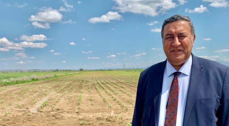 “VERİMLİ TARIM ARAZİLERİNİN YABANCILARA SATIŞI SINIRLANDIRILMALIDIR”