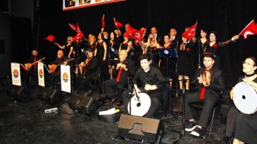 ADANA HACI BEKTAŞİ VELİ DERNEĞİ TÜRK HALK MÜZİĞİ KOROSU’NDAN “DİLDEN TELE” KONSERİ