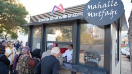 MERSİNLİLER MAHALLE MUTFAKLARINDAN ÇOK MEMNUN