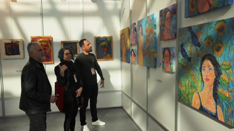 ADANA’DAN İKİ SANATÇI ANTALYA ÇAĞDAŞ SANATLAR FUARI’NA KATILDI