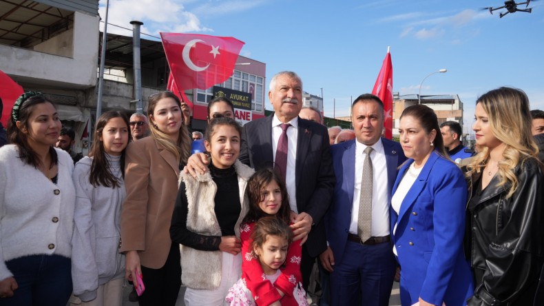 “ADANA BİZİM İMAMOĞLU BİZİM.”