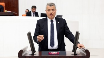 “BORÇ DAĞI BÜYÜYOR, İKTİDAR SEYREDİYOR”