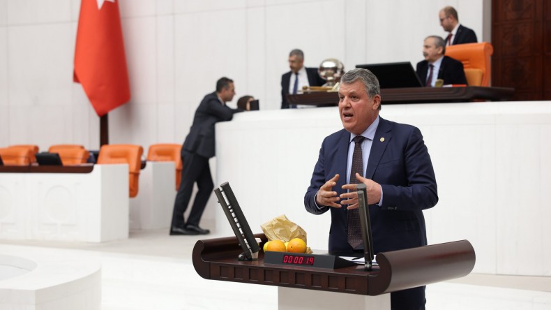 “ÇİFTÇİ BORÇLARINI FAİZSİZ ERTELEYİN”