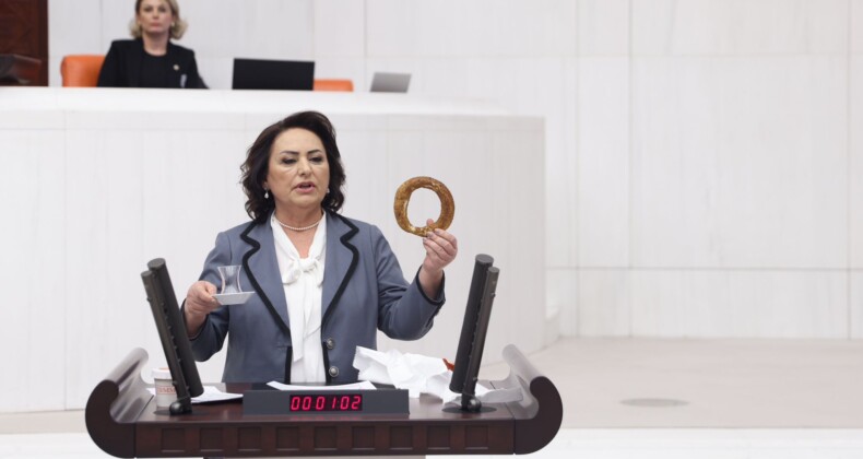 MÜZEYYEN ŞEVKİN AÇIKLADI: ZEYTİNİN TANESİ 2 LİRA OLDU!