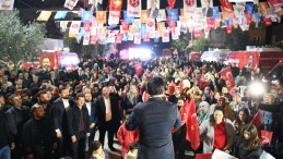 SARIÇAM BELEDİYE BAŞKANI BİLAL ULUDAĞ’DAN MİTİNG GİBİ MAHALLE TOPLANTISI