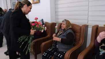 TÜRKEŞ: BEN EKONOMİ DOKTORUYUM