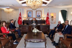 KAN DOSTLARI İSTASYON MEYDANI’NDA BULUŞUYOR