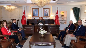 KAN DOSTLARI İSTASYON MEYDANI’NDA BULUŞUYOR