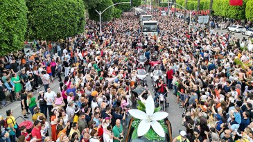 MİLYONLARCA KİŞİ KARNAVAL İÇIN ADANA’DA BULUŞTU