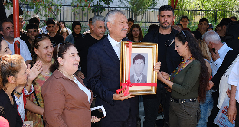 ZEYDAN KARALAR MEZUN OLDUĞU OKULDA DUYGULU ANLAR YAŞADI