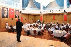 BAŞKAN DEMİRÇALI MUHTARLARLA KAHVALTIDA BULUŞTU