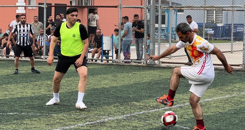 SEYHAN’DA, BİRİMLER ARASI FUTBOL TURNUVASI HEYECANI BAŞLADI