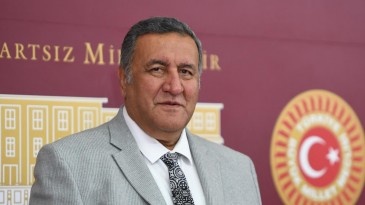 “HAYVANCILIKTA YAŞANAN SORUNLAR ET FİYATLARINI KATLADI”