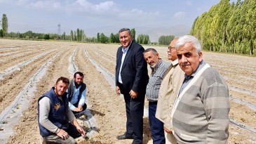 TÜRKİYE’DE BORCU OLMAYAN ÇİFTÇİ YOK!