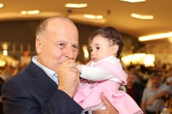 YÜREĞİR BELEDİYESİ’NDEN YENİ DOĞAN BEBEKLERE ‘HOŞ GELDİN’ HEDİYESİ