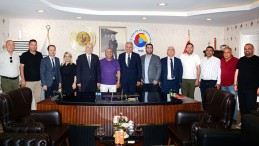 CEYHAN, PARLAYAN YILDIZ OLACAK…