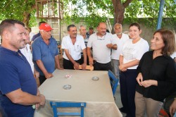 BAŞKAN OYA TEKİN MAHALLELERİ GEZDİ, SORUNLARI VE TALEPLERİ DİNLEDİ