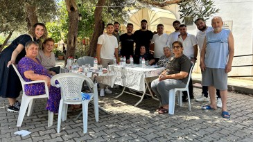 CHP’Lİ GENÇLERDEN ANLAMLI ZİYARET