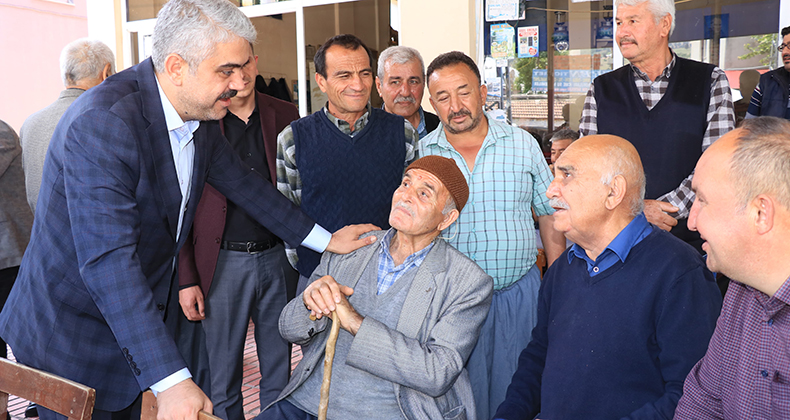 ALİ AVAN, VATANDAŞLARIN ARASINDA…