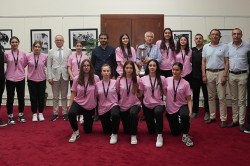 ŞAMPİYON KIZLAR KUPAYI ZEYDAN KARALAR’A GETİRDİ