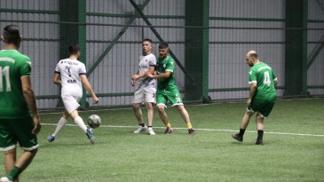 TURNUVANIN AÇILIŞ VURUŞUNU MİLLİ FUTBOLCU HASAN ŞAŞ YAPTI