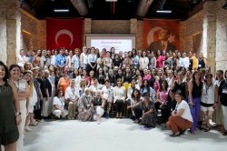 BAŞKAN OYA TEKİN HAK SAVUNUCUSU KADINLAR İLE